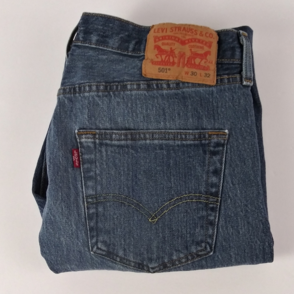 Levi's 501 blue jean shorts men size 30